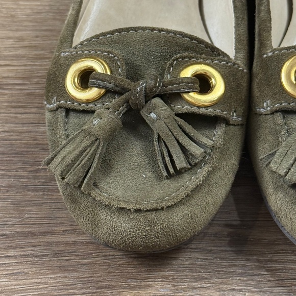 Talbots Women's Green Suede Slip-On Flat Tassel Size 7.5 Fall Holiday - Picture 3 of 10